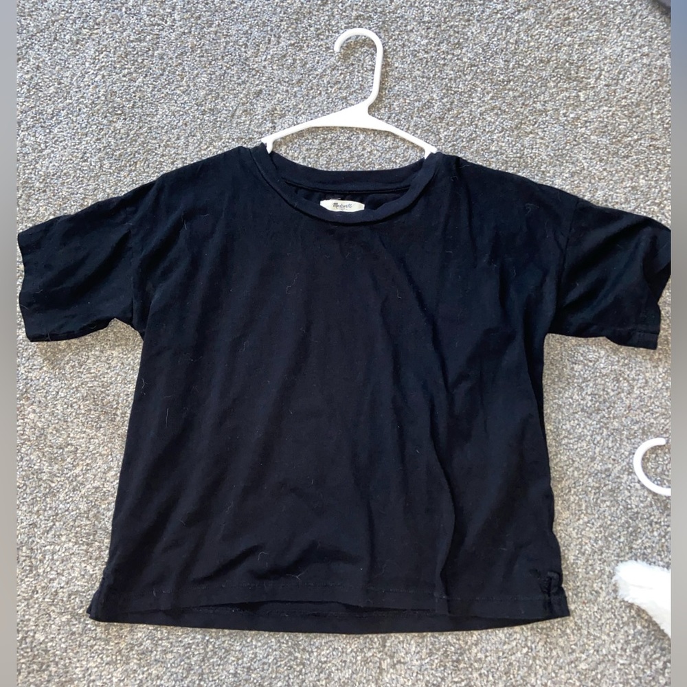 Black cropped t shirt
